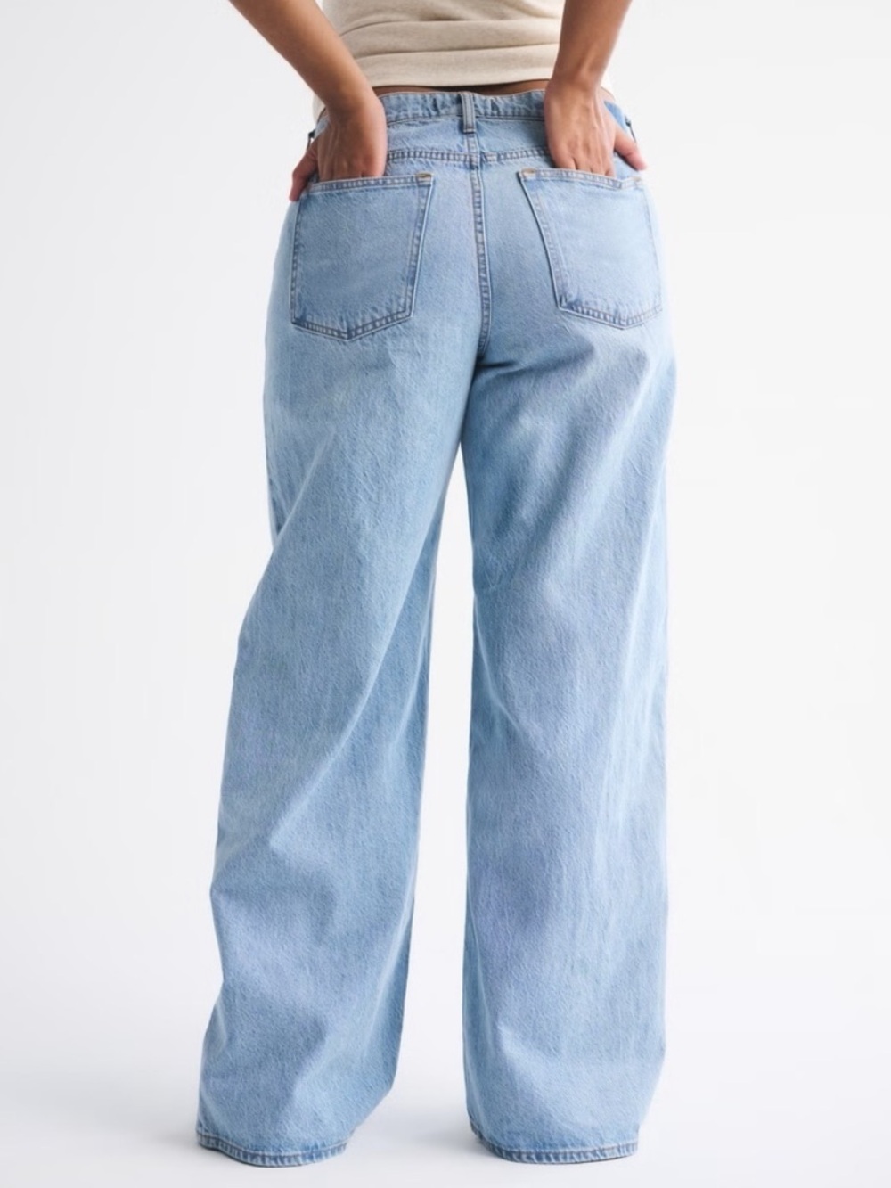 Abercrombie & Fitch Curve Love High Rise Loose Jean - Picture 2 of 7
